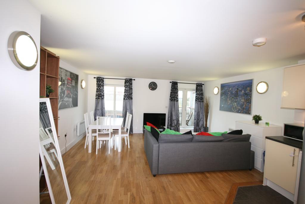 Hare Marsh Apartment